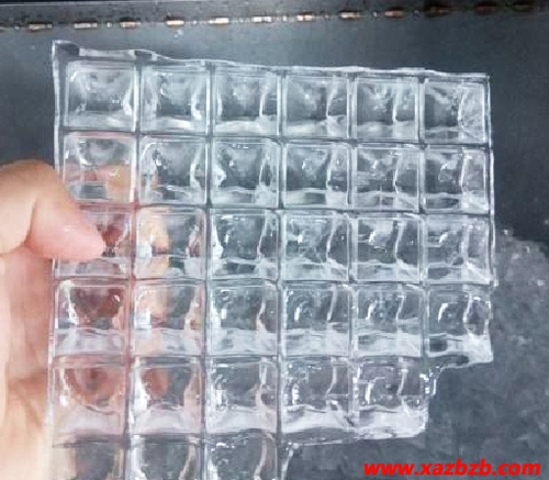 西安色黄香蕉一区视频冰塊.jpg